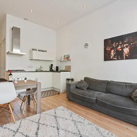 Апартаменты Canal View With Private Balcony Амстердам