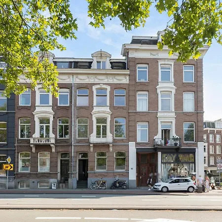 Апартаменты Canal View With Private Balcony